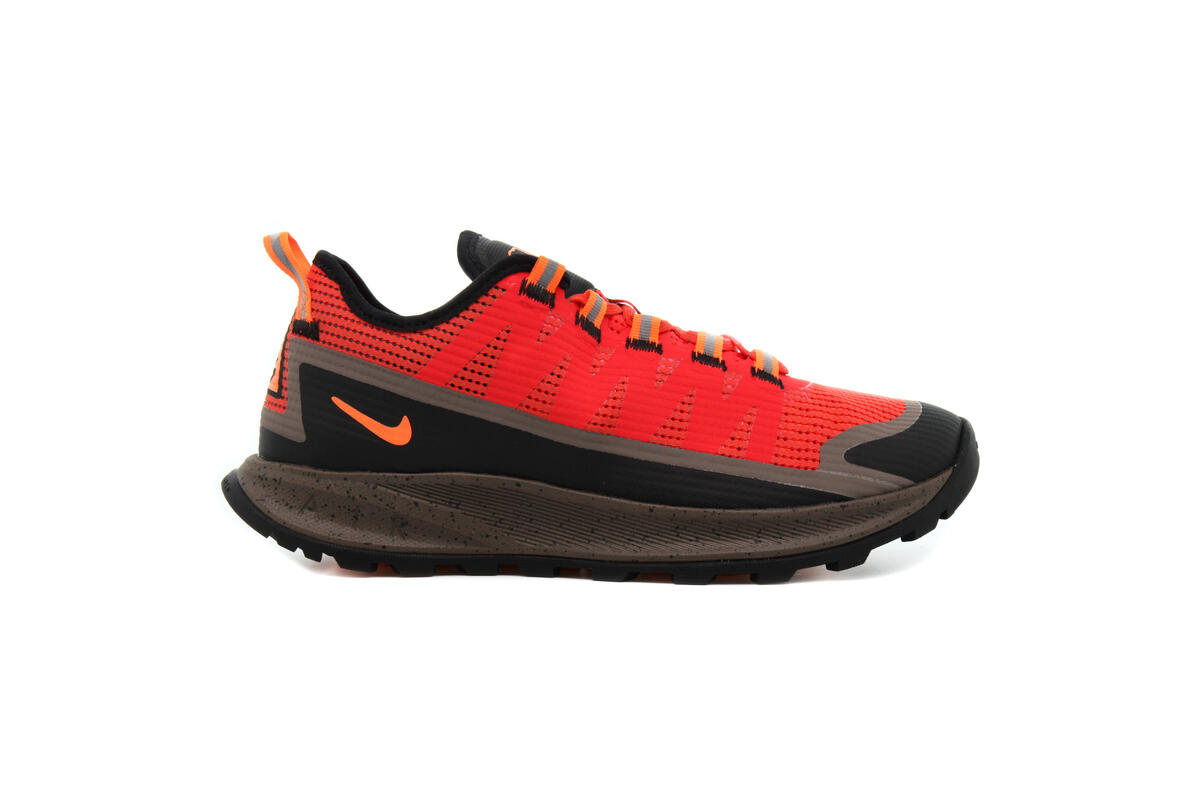 Acg air. Nike ACG Air nasu оранжевые. Cv1779-600 Nike кроссовки. ACG Nike вещи.